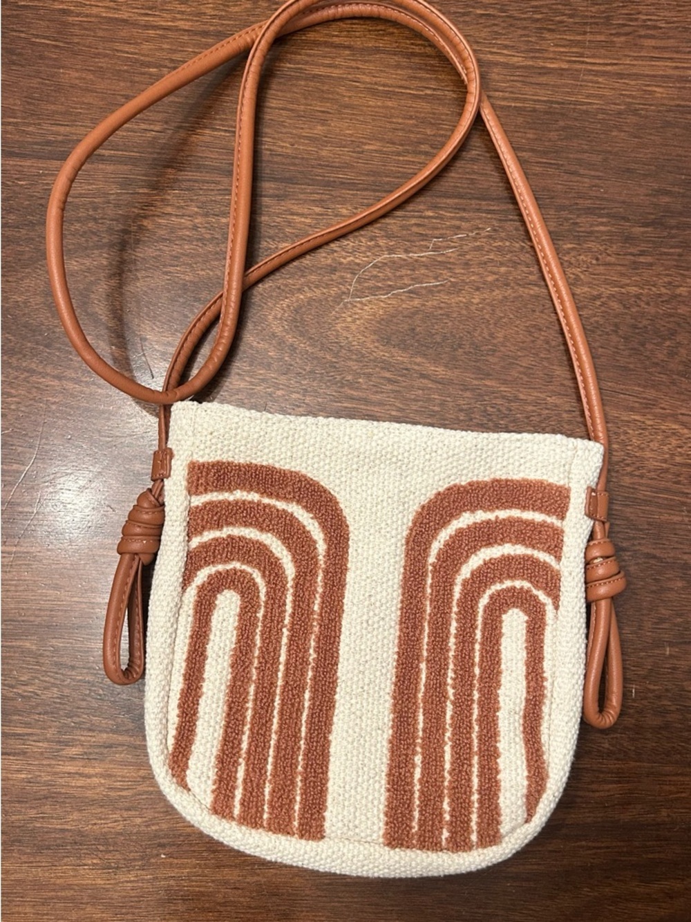 Universal Thread Cream & Tan Woven Arch Crossbody